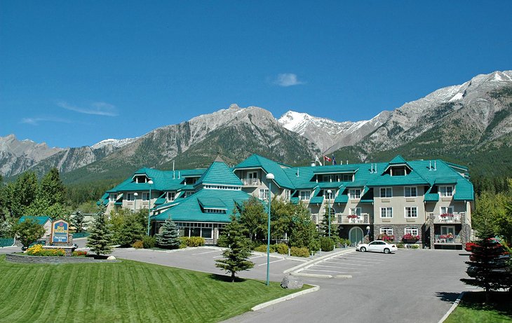 Photo Source: Best Western Pocaterra Inn