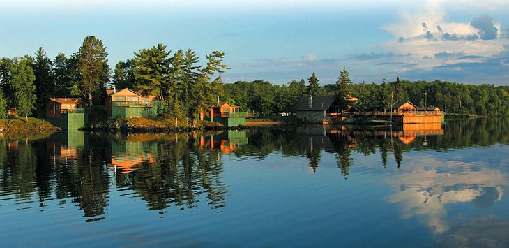 Totem Resorts at Sioux Narrows