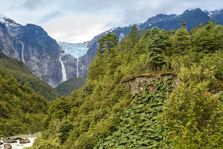 The Hanging Glacier Moraine Trail