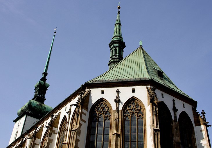 L'église Saint-Jacques et l'ossuaire de Brno