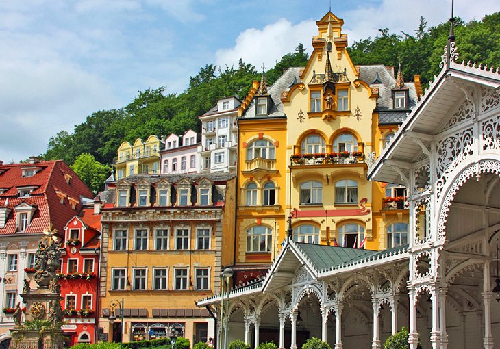 Les Colonnades et les Thermes de Karlovy Vary