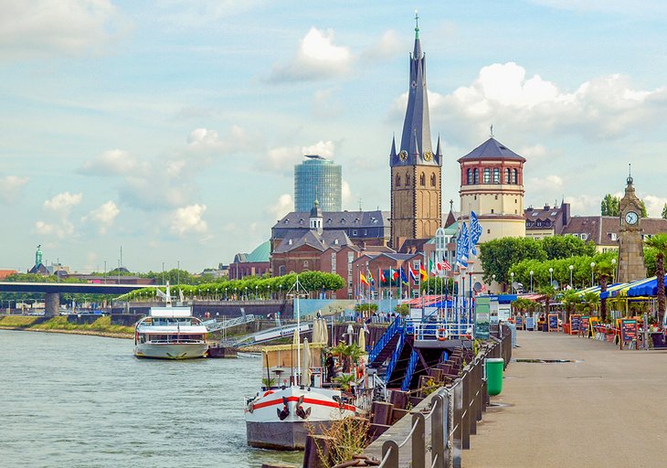 Wanna know about this view,,, Germany-dusseldorf-rhine-embankment-promenade