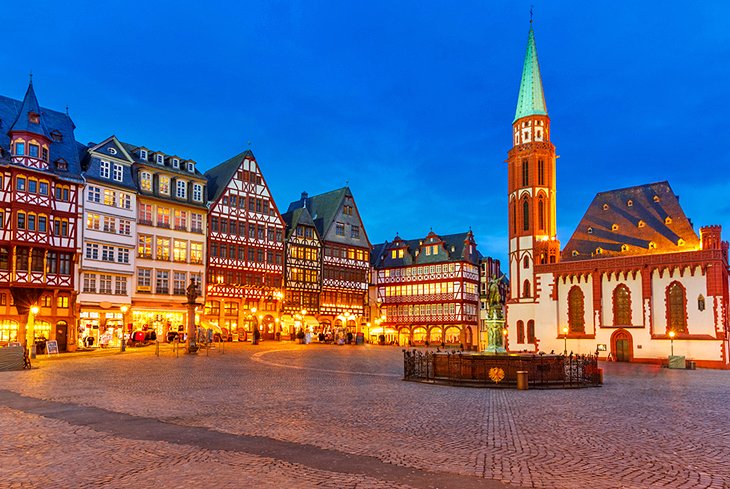 Römerberg: Frankfurt's Old Town Center