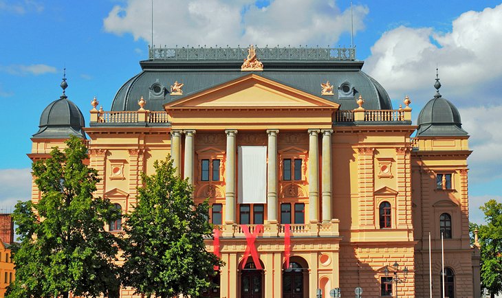 Mecklenburg State Theater