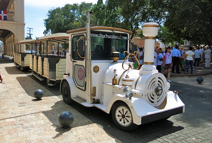 Chu Chu Colonial Sightseeing Trolley