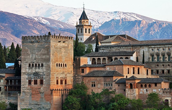 Visiting the Alhambra: 12 Top Attractions