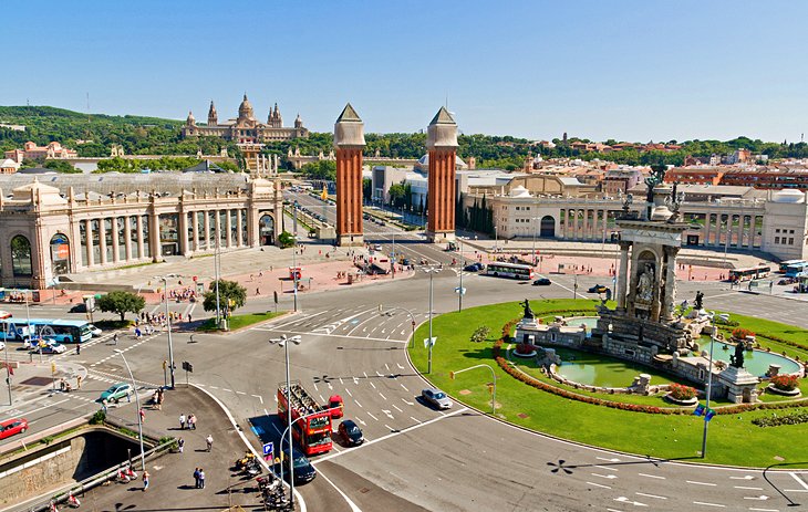 Saludar Montjuic, Barcelona: 11 atracciones principales, tours y hoteles