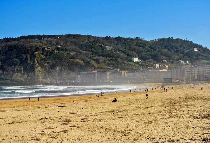 Playa de la Zurriola: Surfers' Beach