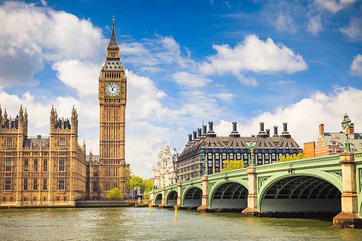 Big Ben and the Houses of Parliament on the banks of the River Thames