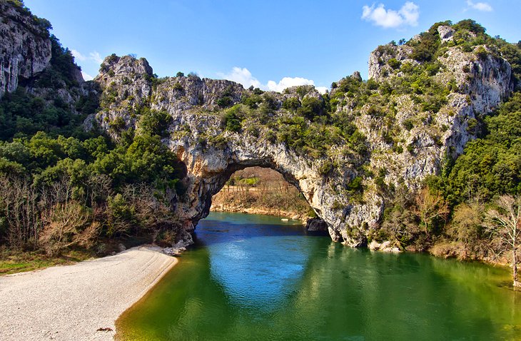 Explorando las gargantas de l&#8217;Ardeche: un trayecto en automóvil