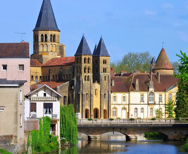 burgundy tourist attractions