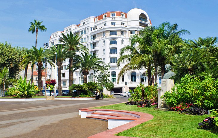 Boulevard de la Croisette. Best places to visit in Cannes