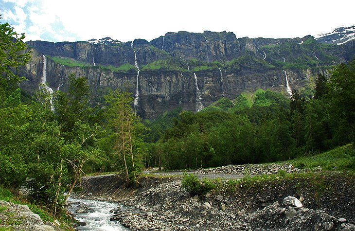 16 atracciones y lugares mejor calificados para inspeccionar en los Alpes franceses