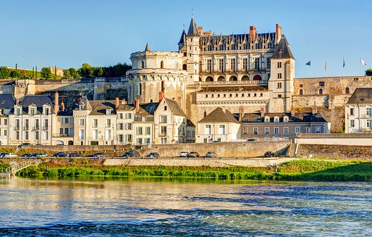 tourist attractions in loire valley france