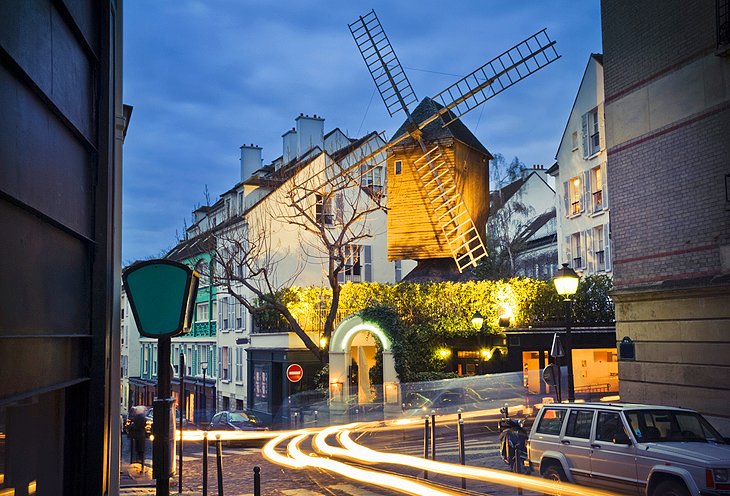 Moulin de la Galette: Windmills