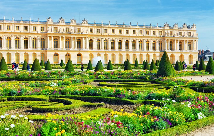 paris day trips to versailles