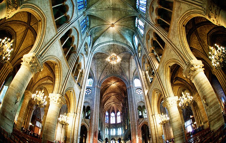 notre dame cathedral paris inside