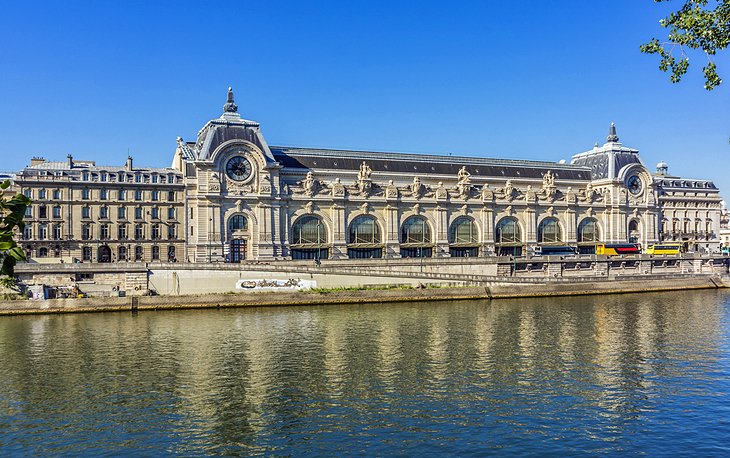 متحف أورسيه، أحد المزارات السياحية في مدينة باريس، فرنسا