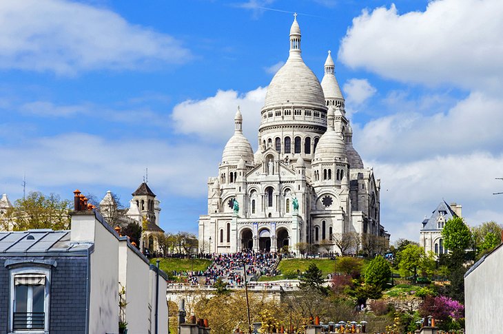 Sacré-Coeur and Quartier Montmartre Tourist Attractions in Paris