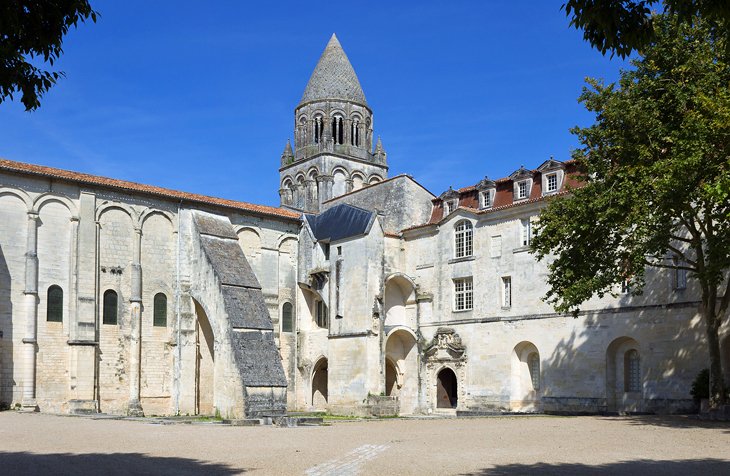 28 atracciones principales y hermosos pueblos en Poitou-Charentes