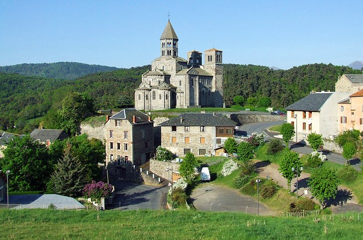 24 atracciones y lugares mejor calificados para pasar revista en Auvernia
