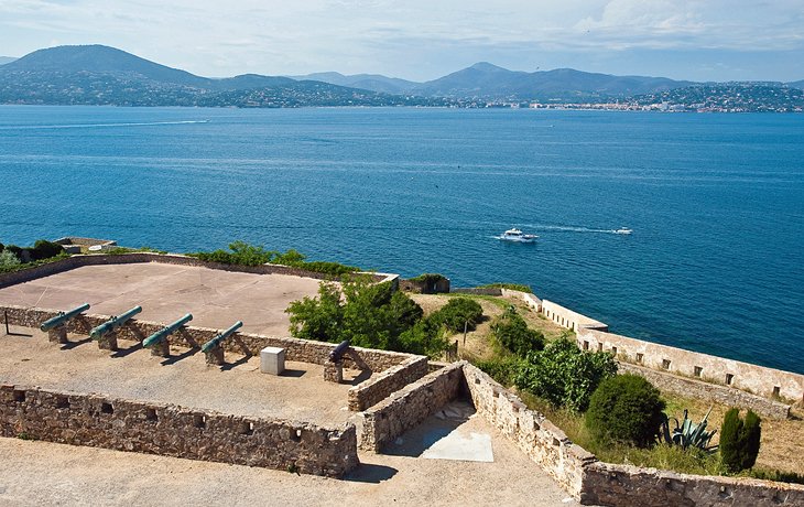 La Citadelle: Musée d'Histoire Maritime