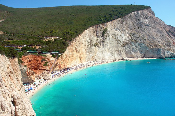 The spectacular coastline of Lefkáda Island