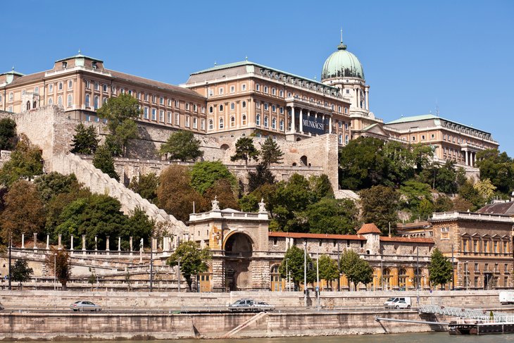13 Top-Rated Tourist Attractions of Budapest's Castle Hill | PlanetWare