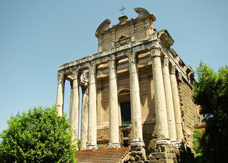 Temple of Antoninus Pius