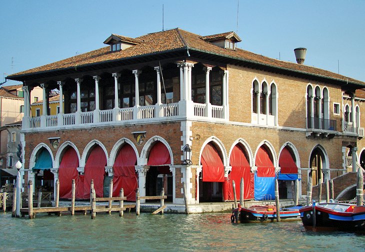 Let's Visit Must-See Destinations Along The Grand Canal In Venice - Fish Market