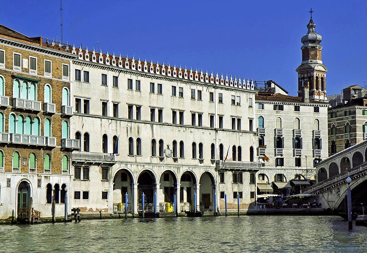 Let's Visit Must-See Destinations Along The Grand Canal In Venice - Fondaco dei Tedeschi (German Commodity Exchange)