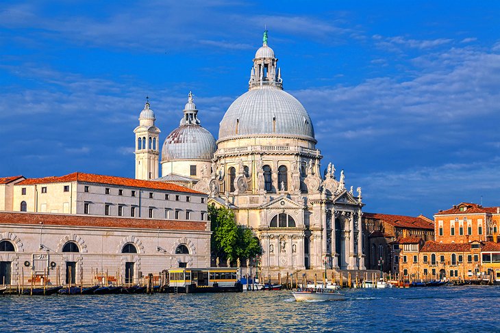 Let's Visit Must-See Destinations Along The Grand Canal In Venice - Santa Maria della Salute