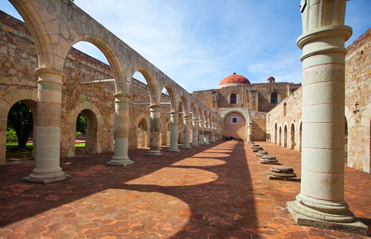 Le monastère de Santiago Apóstol