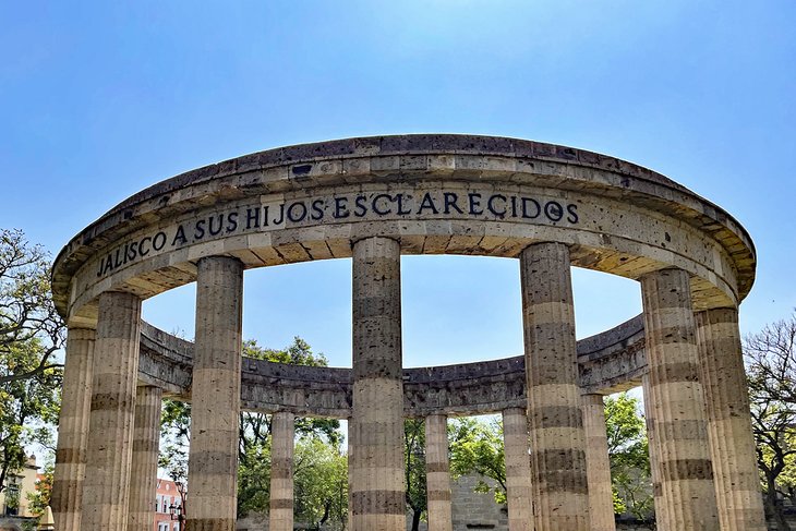Rotonda de Los Jaliscienses Illustrés