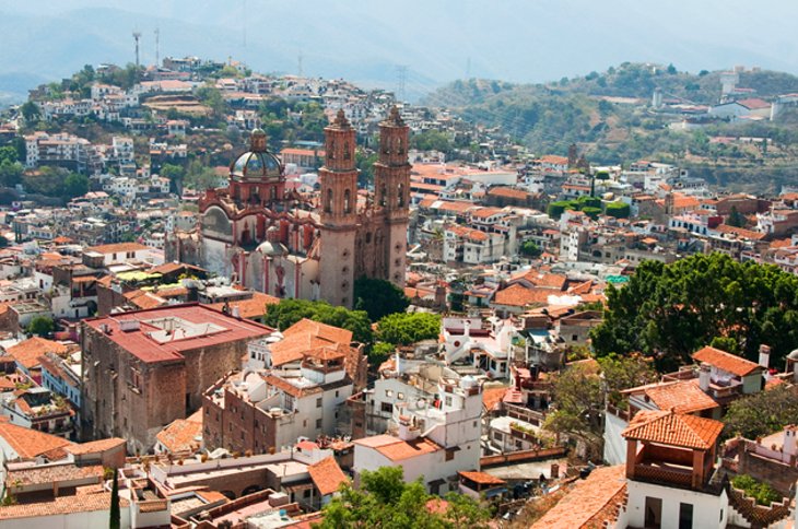 Taxco de Alarcon and the Santa Prisca Church