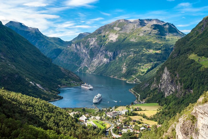 Hjørundfjord