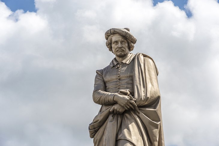 Rembrandt statue in Rembrandt Square