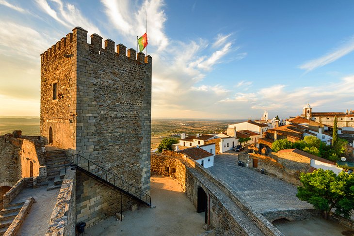 Castelo de Monsaraz, Monsaraz