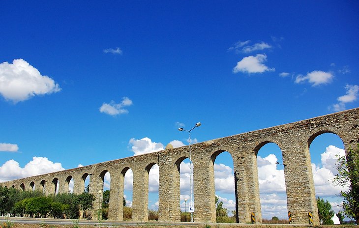 Aqueduto da Água de Prata (Aquaduct)