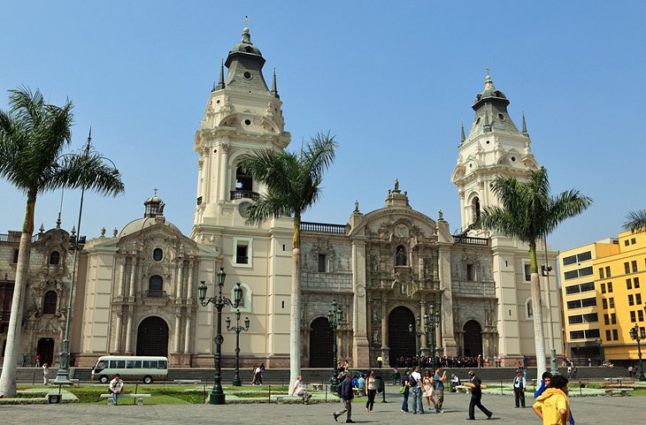 tourist attractions in lima peru