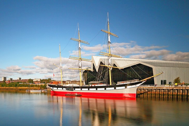 Musée Riverside et grand voilier