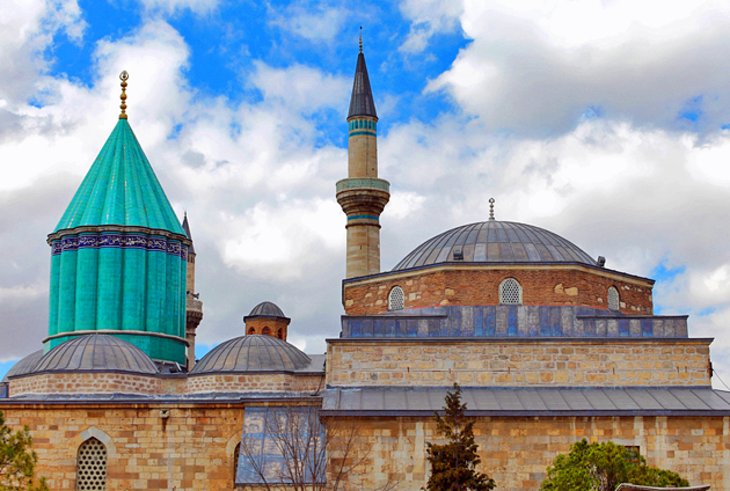 Museo Mevlana, situato a Konya, in Turchia, è il mausoleo di Jalal ad-Din Muhammad Rumi