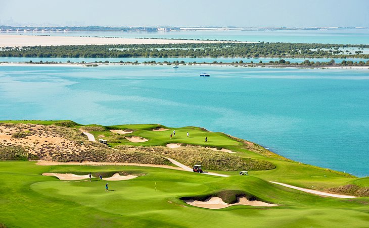 Yas Links Golf Academy