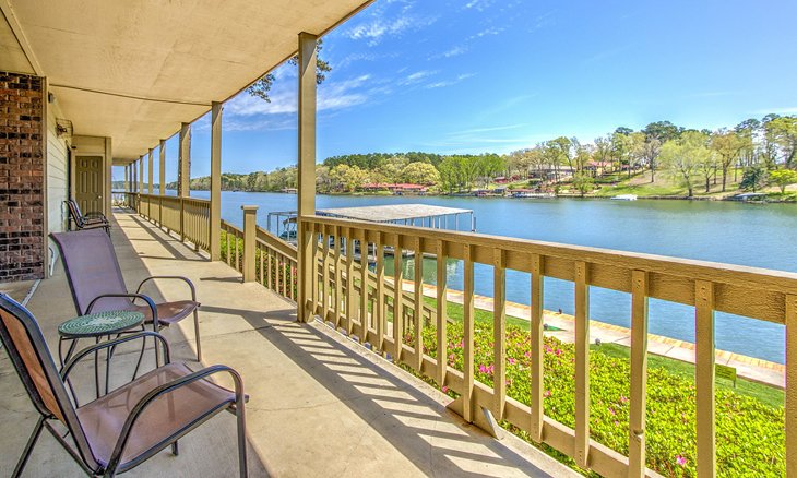 Photo Source: Long Island Lake Resort