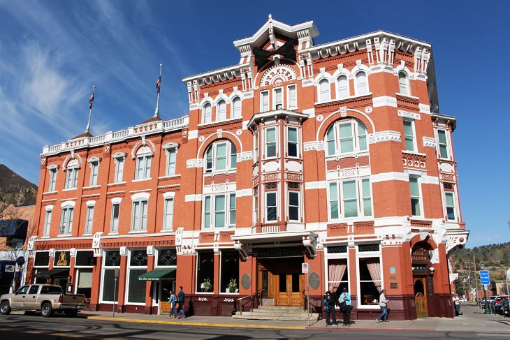 Strater Hotel on Main Ave
