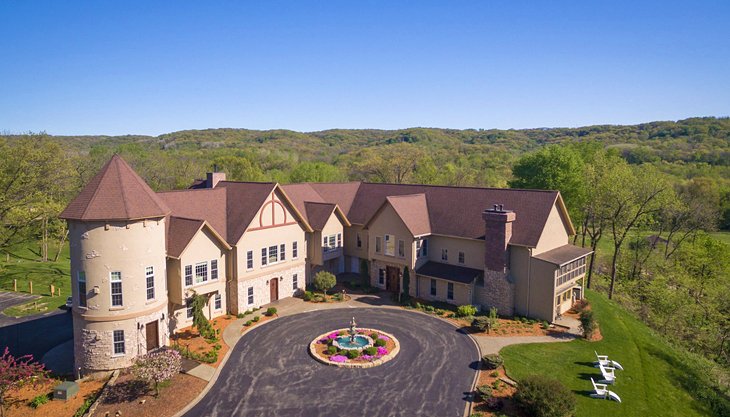 Photo Source: Goldmoor Inn
