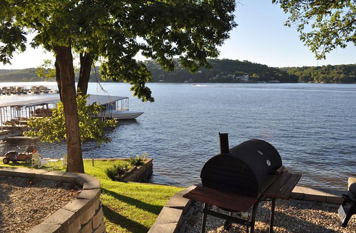Photo Source: Lake Breeze Resort