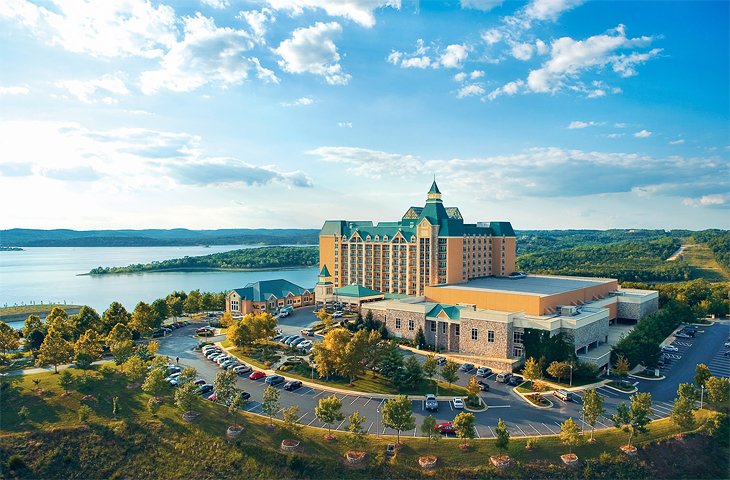 Photo Source: Chateau on the Lake Resort, Spa & Convention Center