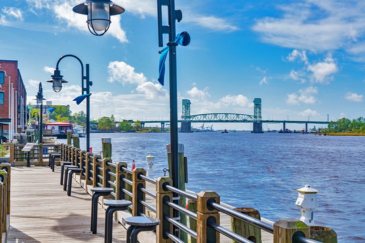 historical places to visit in wilmington nc