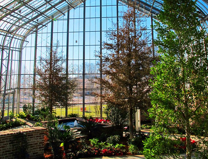 Lauritzen Gardens